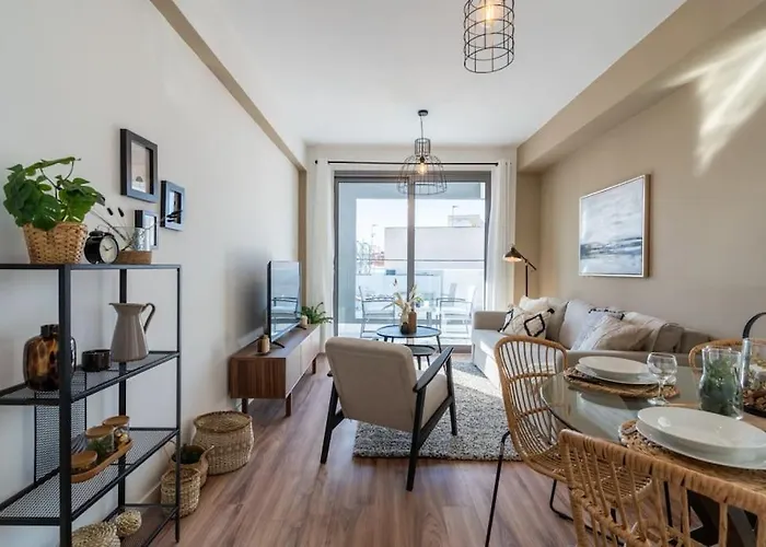 Stars 1-Bedroom Apartment In Larnaca